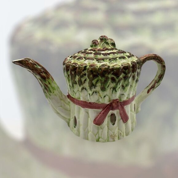 Ceramic Asparagus Vintage Teapot w/ Lid by Seymour Mann Hand Painted Collectible - Picture 3 of 16